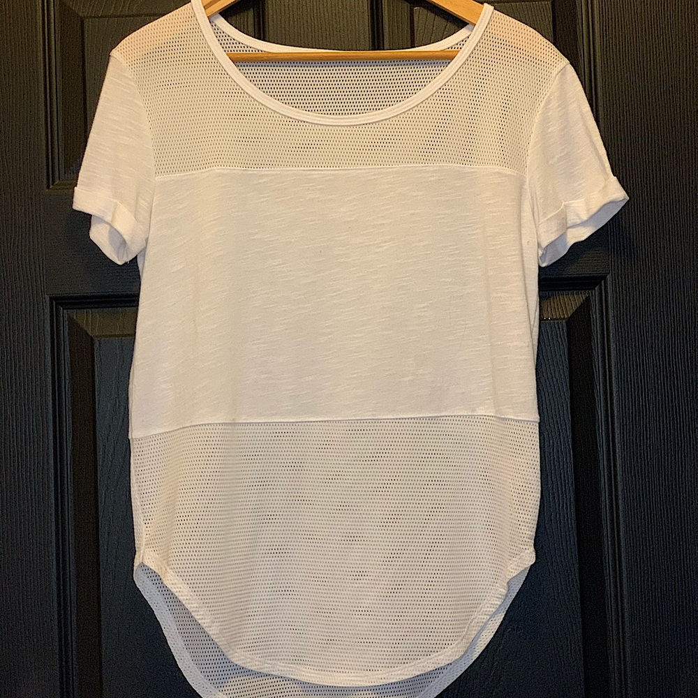 White Top With White Mesh. - image 1